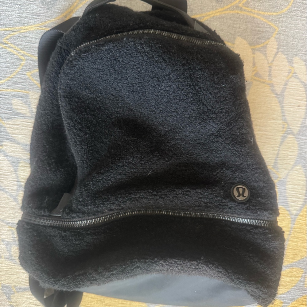 Lululemon City Adventurer Backpack Mini Sherpa fleece 10L